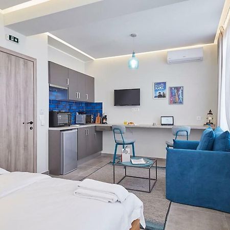 Live In A Funky & Renovated Studio Near Acropolis アテネ エクステリア 写真